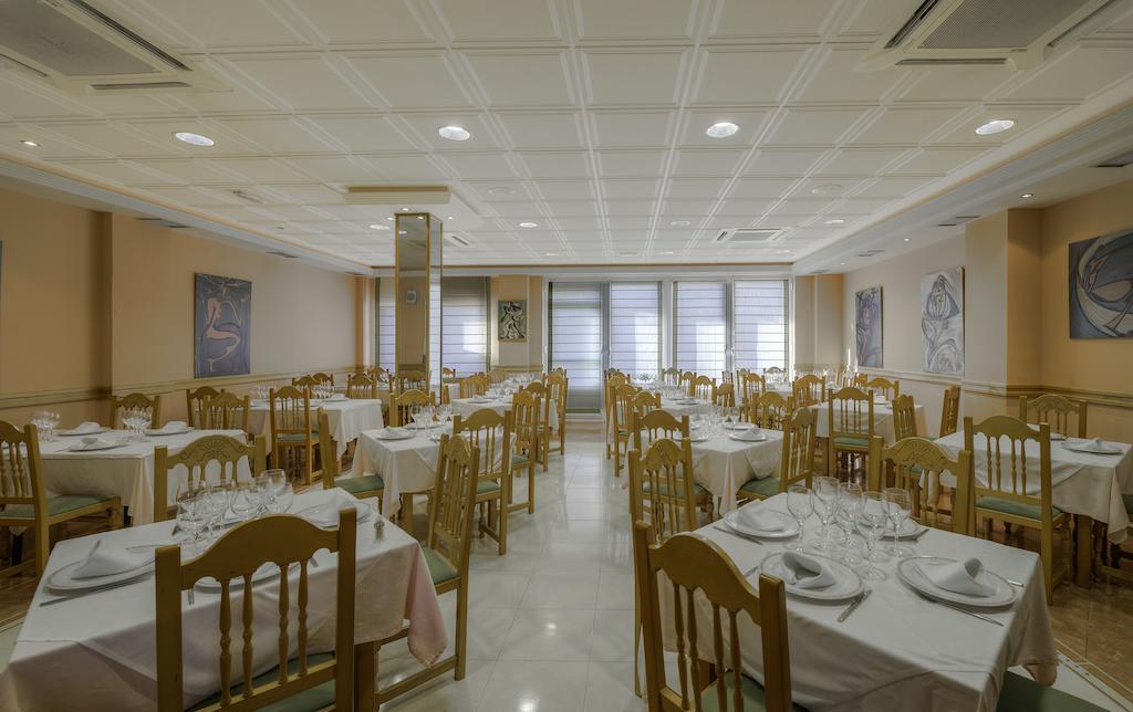 Hostal Restaurante La Pineda El Barco de Ávila Dış mekan fotoğraf