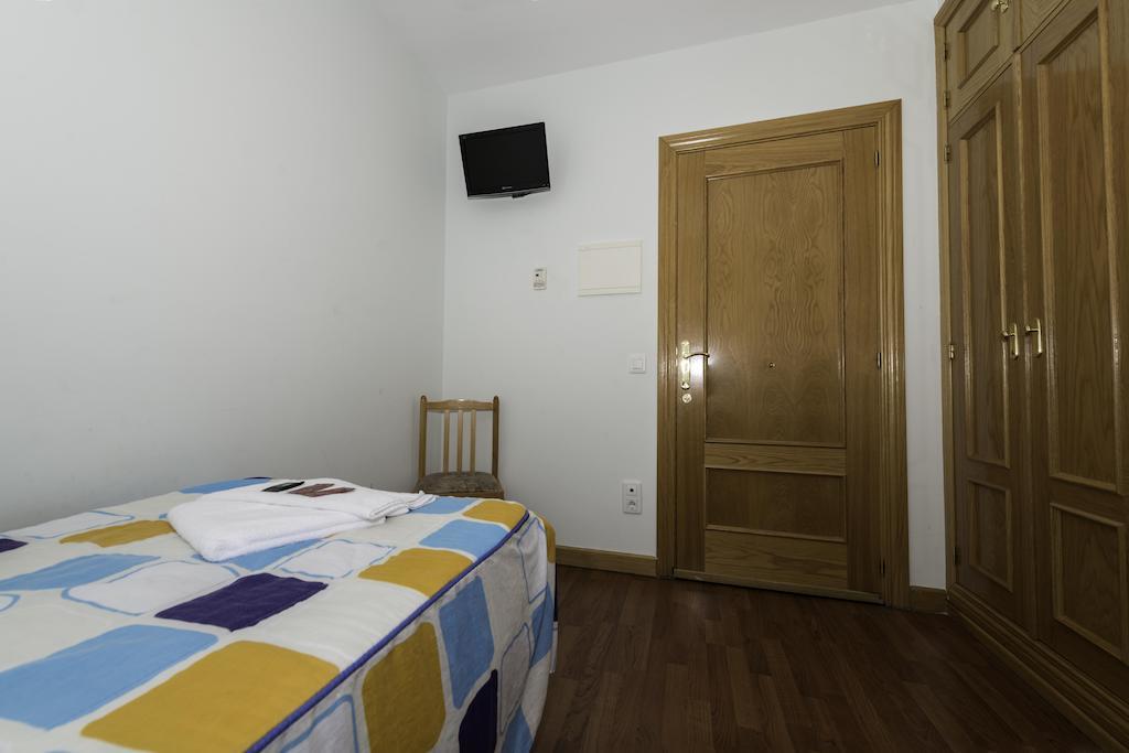 Hostal Restaurante La Pineda El Barco de Ávila Oda fotoğraf